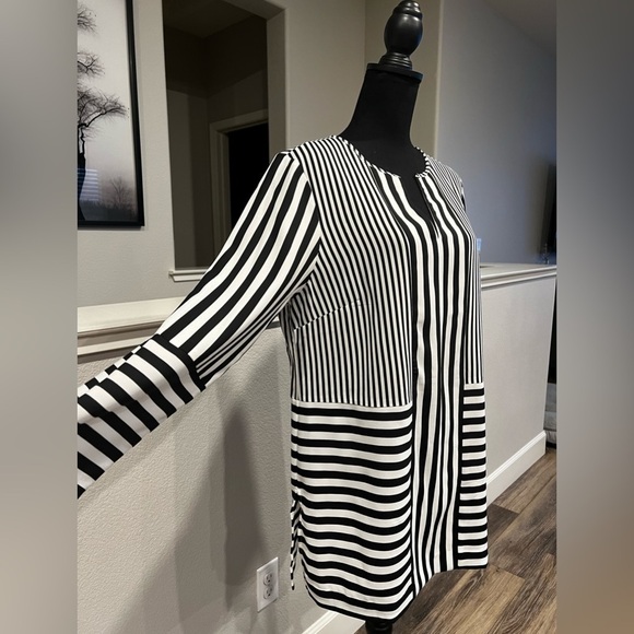 NEW CHICO’S STRIPED TUNIC - SOLD OUT - Picture 4 of 9